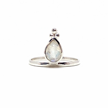 Load image into Gallery viewer, Mandvi Silver Moonstone Ring
